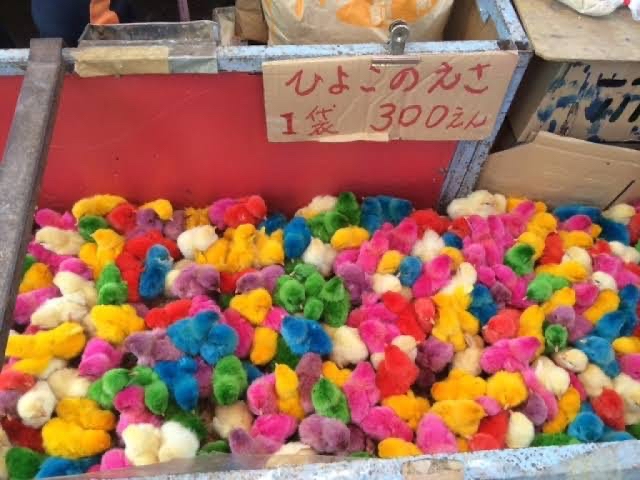 カラーひよこの成長後はどうなる?昔の販売方法がひどいと話題に!?